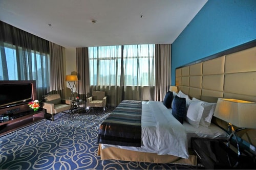 Executive King Room with City View Near Abu Dhabi Corniche 1 Luxury Bookings