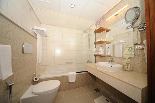 Premium King Room Near Plant Exhibition Garden 3 Luxury Bookings