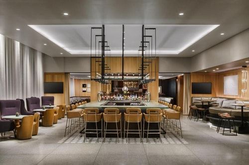 King Room Near Panera Bread WDC 6 Luxury Bookings