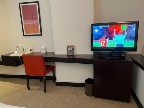 Single Room Near Yas Healthcare by Luxury Bookings 8 Luxury Bookings