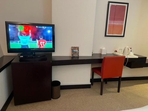 Single Room Near Yas Healthcare by Luxury Bookings 7 Luxury Bookings