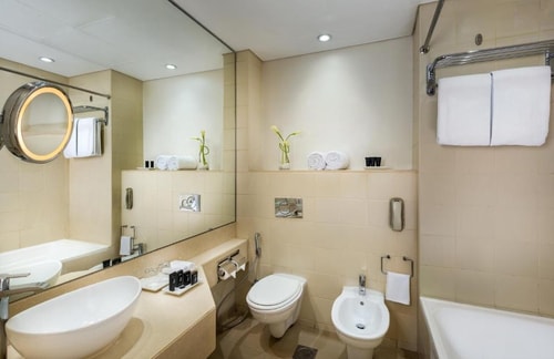 Deluxe Room Near Mafraq Hospital 2 Luxury Bookings