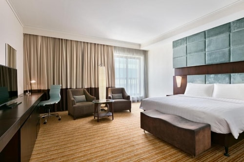 Superior Room Near The Souk Qaryat Al Beri Luxury Bookings