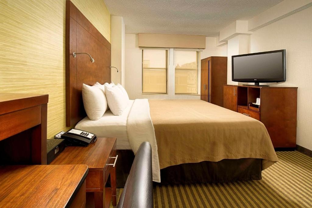 King Room Near Streets Market WDC Luxury Bookings