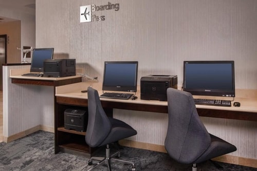 Queen Room Near Trader Joes WDC 10 Luxury Bookings