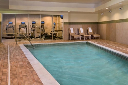 Queen Room Near Trader Joes WDC 13 Luxury Bookings