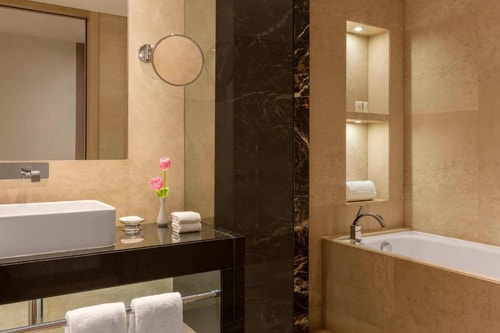 Luxury Guest room Near Formal Park Abu Dhabi 7 Luxury Bookings