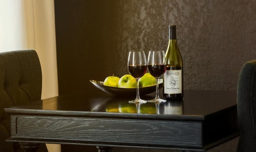 Queen Suite Near Folger Park WDC 1 Luxury Bookings