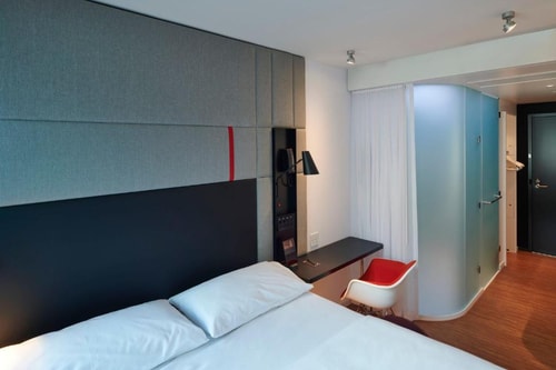 King Room Near US Department of Justice WDC 1 Luxury Bookings