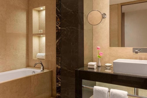 Corner City View Guest room Near Formal Park 7 Luxury Bookings