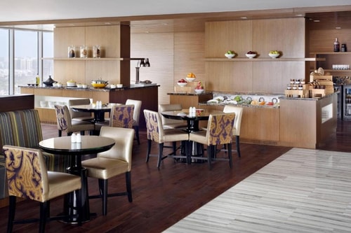 Executive Room Near Al Nahyan Stadium 11 Luxury Bookings