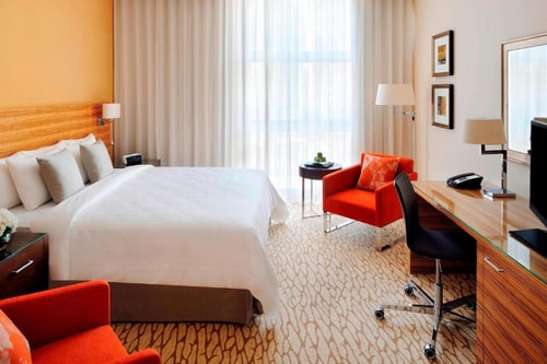 King Room Near The Lake Park Luxury Bookings