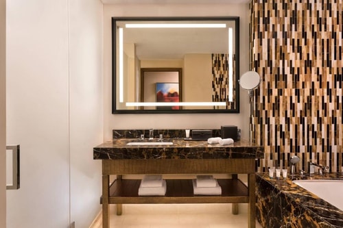 Deluxe King Or Twin Room Near Rising Start Ground 4 Luxury Bookings