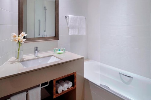 King Room Near Al Maha Arjaan Rotana Hotel AUH 4 Luxury Bookings