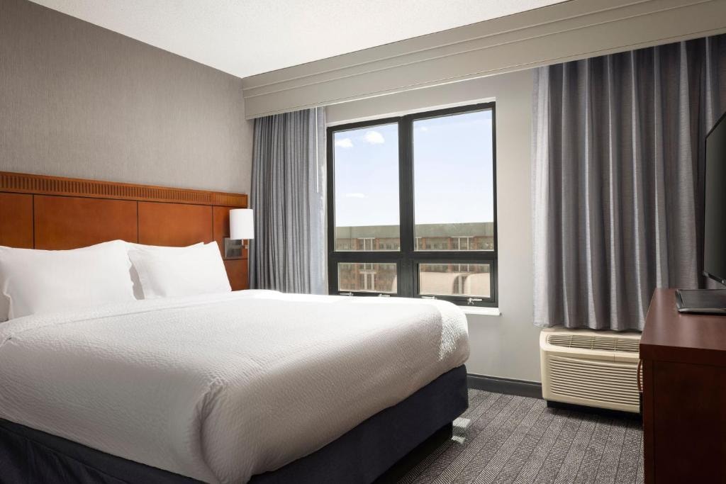 Suite Room Near Washington Canal Park WDC Luxury Bookings