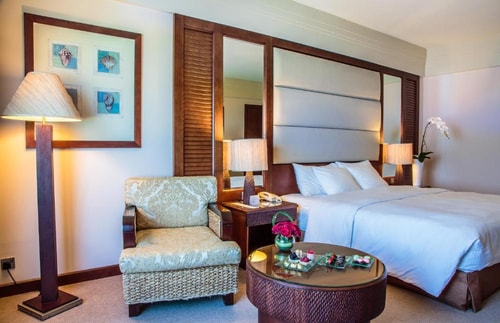 Deluxe King Room Near Dhafra Beach Hotel 5 Luxury Bookings