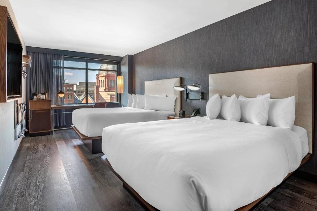 Queen Room Near Embassy of Micronesia WDC Luxury Bookings