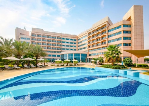 Deluxe King Room Near Urwa Bin Masood Mosque 13 Luxury Bookings