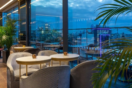 Standard Queen Room Near Cool Britania Shop LON 15 Luxury Bookings