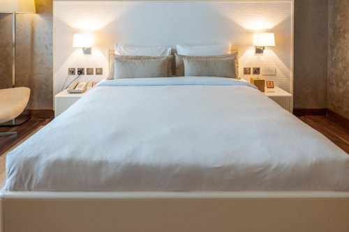 Deluxe Double Room Near Arac Furniture Luxury Bookings