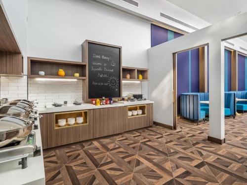 Standard King Room Near Wesbanco Bank WDC 13 Luxury Bookings