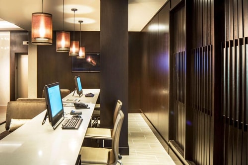 King Room Near Wegmans WDC 12 Luxury Bookings