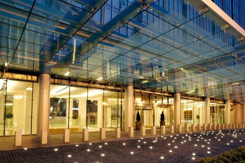 King Room Near The Theatre Lab WDC 8 Luxury Bookings