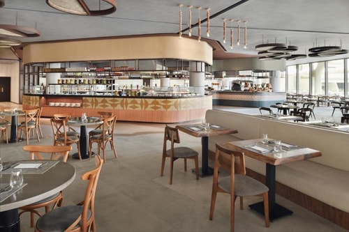 Deluxe King Room Near Khor Al Maqta 5 Luxury Bookings