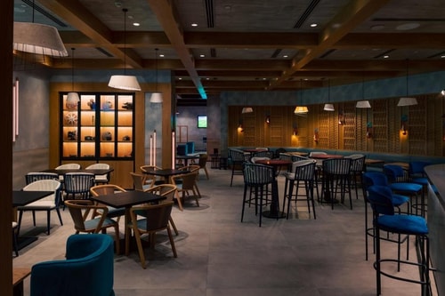 Deluxe King Room Near Khor Al Maqta 6 Luxury Bookings