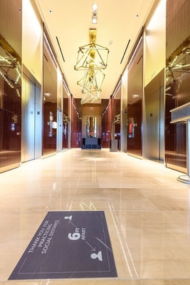 King Room Near Levis Clothing Store WDC 7 Luxury Bookings
