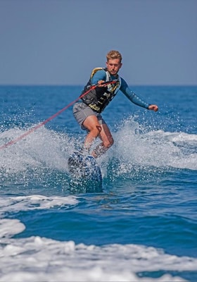 Deluxe Room Near To Sir Bani Yas Wildlife Park Ab 13 Luxury Bookings