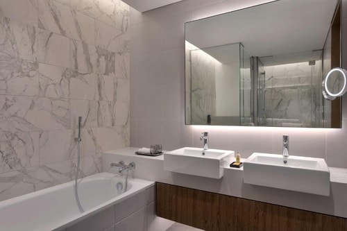 King Studio Near Yas Water World Car Park 5 Luxury Bookings