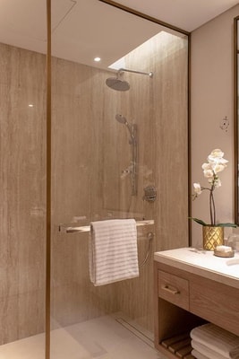 Deluxe Room Near Soul Society by Luxury Bookings 8 Luxury Bookings