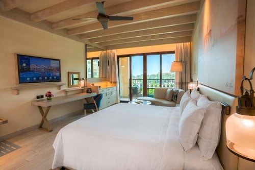 LUX Guest King Room in Saadiyat Island Abu Dhabi 1 Luxury Bookings