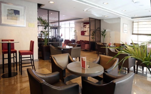 Superior Queen Room Near Electra Park 10 Luxury Bookings