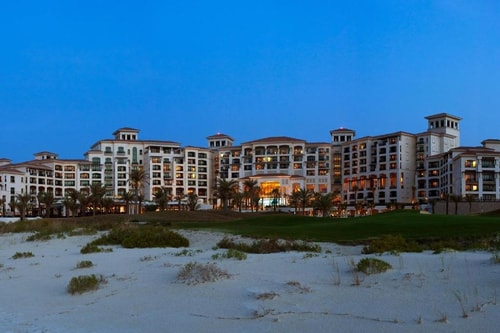 Ultra Lux Superior Room Saadiyat Island Abu Dhabi 9 Luxury Bookings