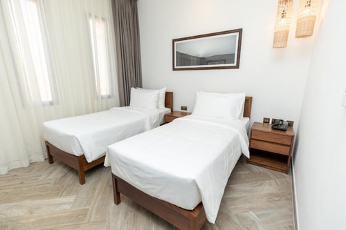 2 Bedroom Villa Near Tal Moreeb by Luxury Bookings 2 Luxury Bookings