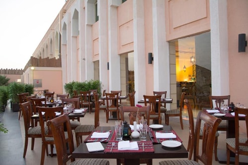 Deluxe King Room Near Ghayathi Aqua Park 8 Luxury Bookings