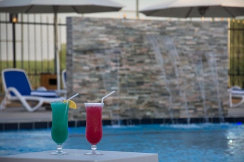 Deluxe King Room Near Ghayathi Aqua Park 9 Luxury Bookings