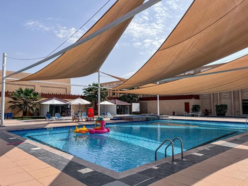 Deluxe King Room Near Ghayathi Aqua Park 12 Luxury Bookings