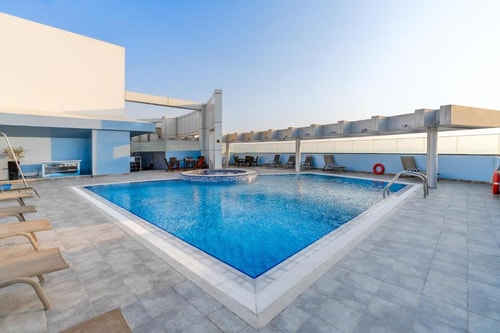 Deluxe King or Twin Room Near Grand Barsha Mall 17 Luxury Bookings