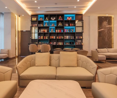One Bedroom Suite Near Deira Clock Tower 8 Luxury Bookings