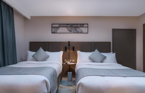 Deluxe King Room Near Nakheel Osais 1 Luxury Bookings