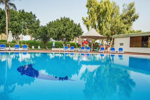 Deluxe King Room Near Nakheel Osais 9 Luxury Bookings