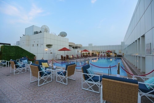 Classic Two Bedroom Near Mall Of Emirates 20 Luxury Bookings