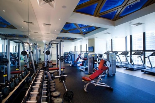Studio Near Stop and Pick Hypermarket 18 Luxury Bookings