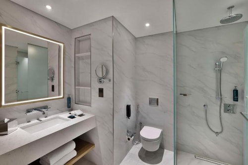 King Or Twin Room Near Marine Transport Station 7 Luxury Bookings