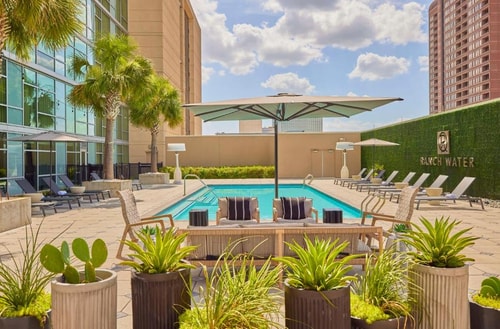 King Room Near Galleria Financial Center HOU 14 Luxury Bookings
