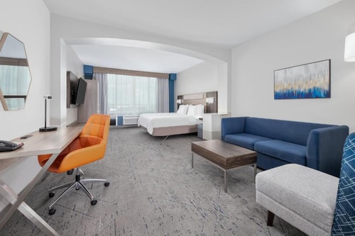 Standard Room Near Golden Corral Buffet Grill DAL 1 Luxury Bookings