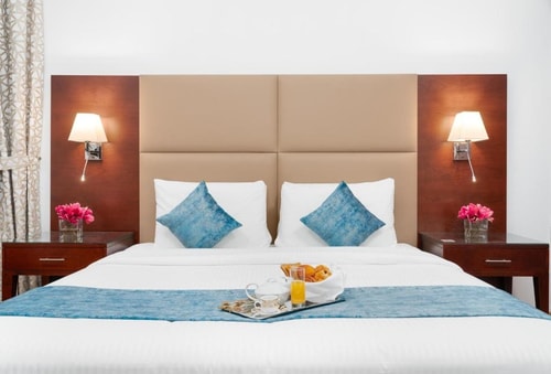 Premier two Bedroom Apartment Near Sahara Center 2 Luxury Bookings